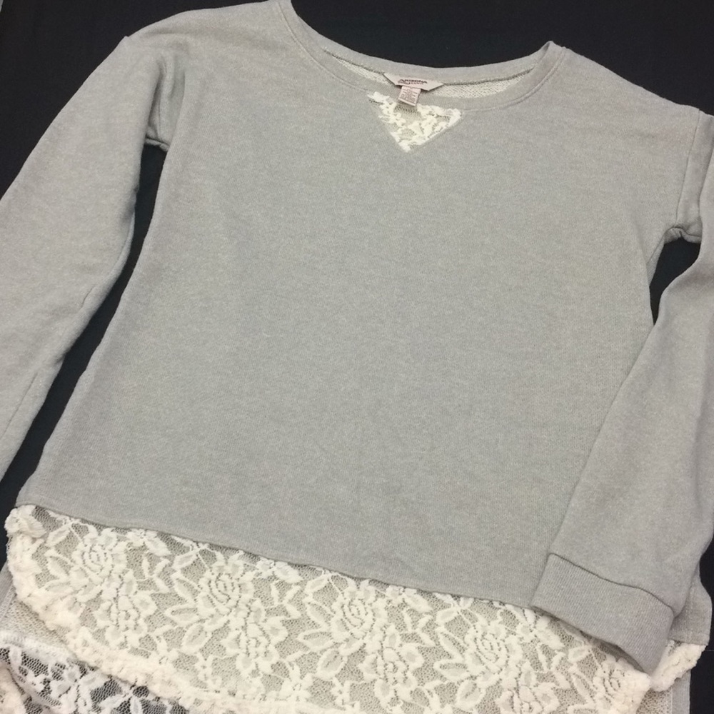 Arizona lightweight sweatshirt tunic w lace trim